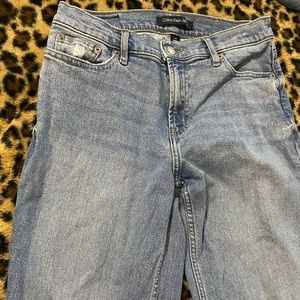 Calvin Klein jeans size 4 Mid rise baggy fit